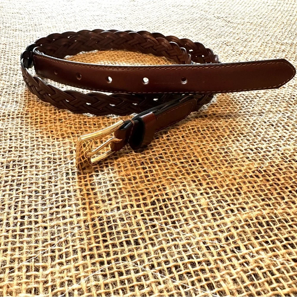 Brown Braided Leather Belt with Gold Buckle Smooth End Pieces Like New Condition
